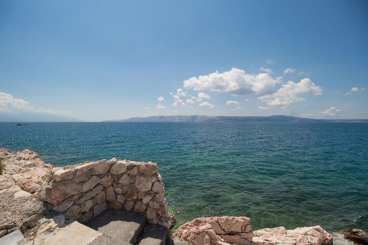 Apartments Josip By The Sea Novi Vinodolski Kültér fotó