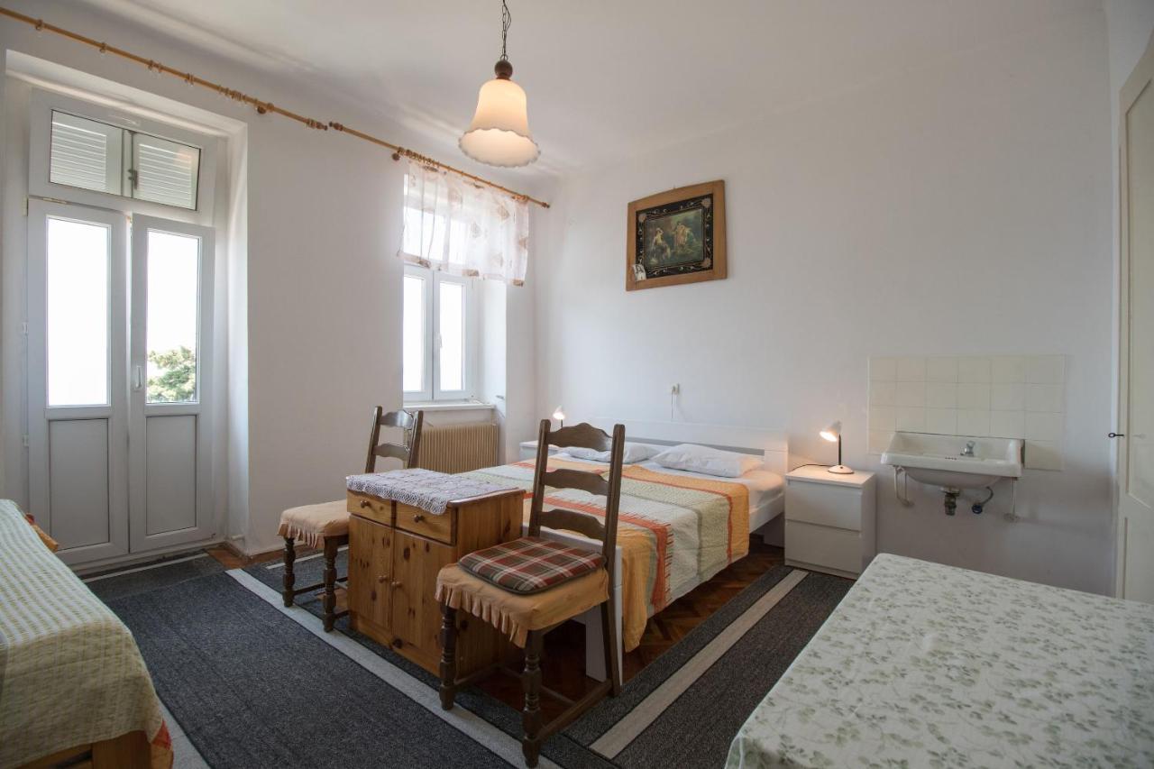 Apartments Josip By The Sea Novi Vinodolski Kültér fotó